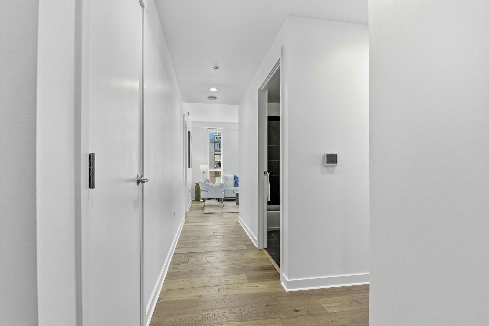 002_F8_1688 Pine St E1008