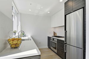 023_F8_1688 Pine St_