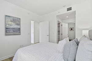 037_F8_1688 Pine St_