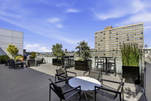 049_F8_1688 Pine St_