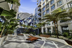 058_F8_1688 Pine St_