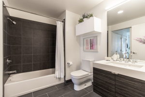 1688 Pine St, San Francisco, CA 94109, USA Photo 11