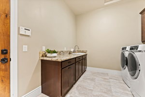 16880 Salut Ct, Reno, NV 89511, USA Photo 37