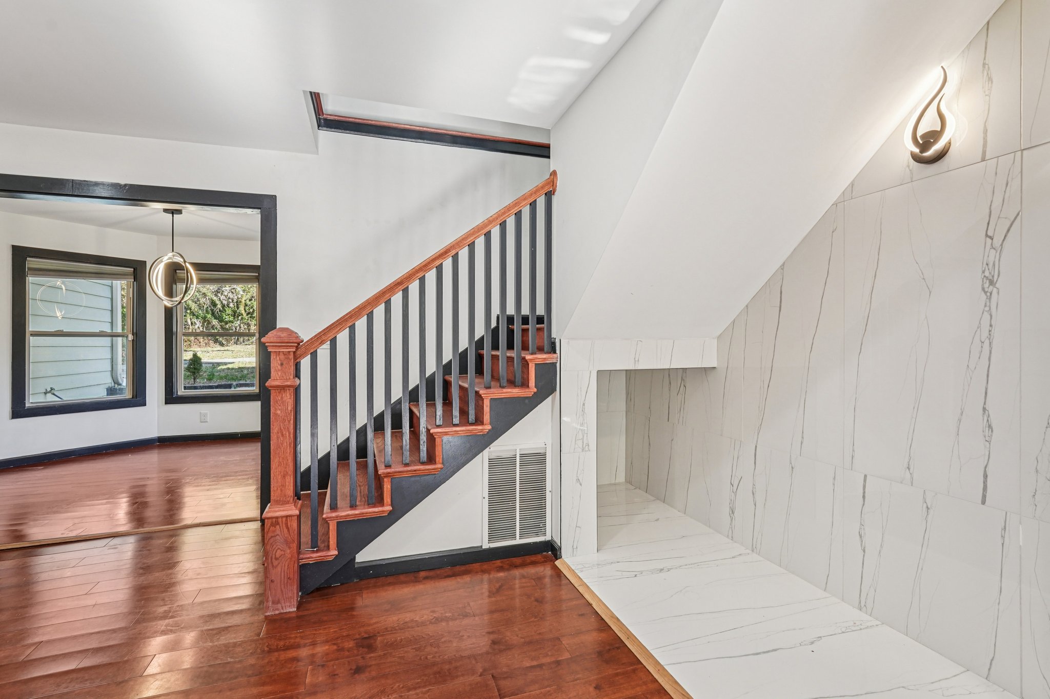 Derry Ave SW-S1911-022.jpg