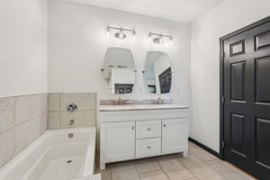 Derry Ave SW-S1911-052.jpg