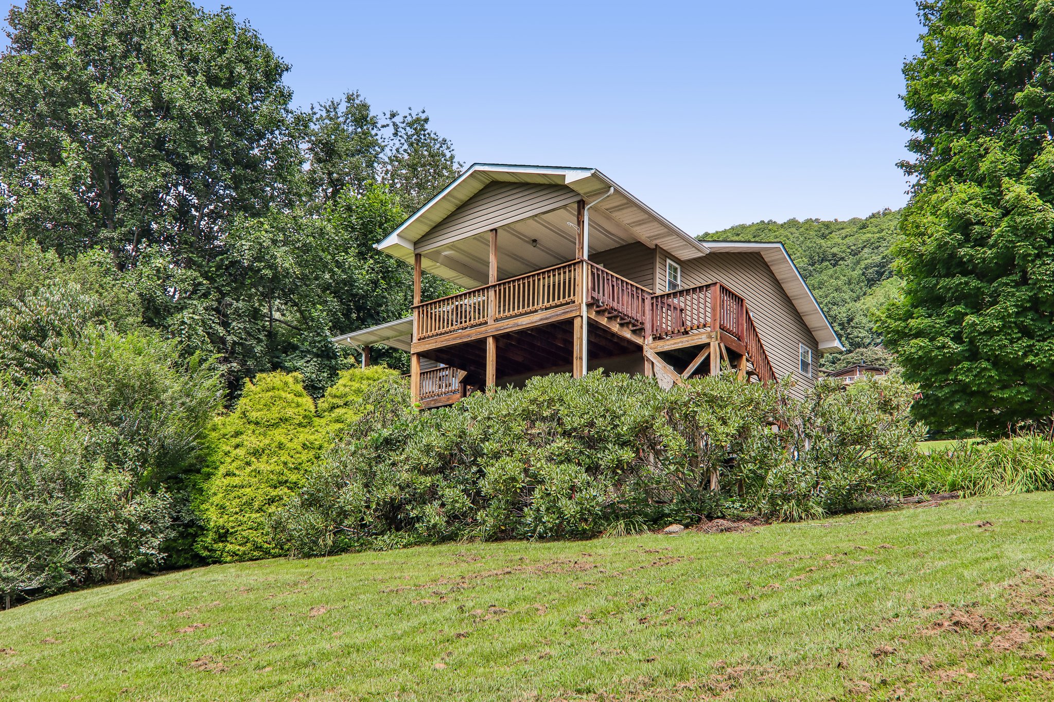 Highview Dr-S0708-002.jpg