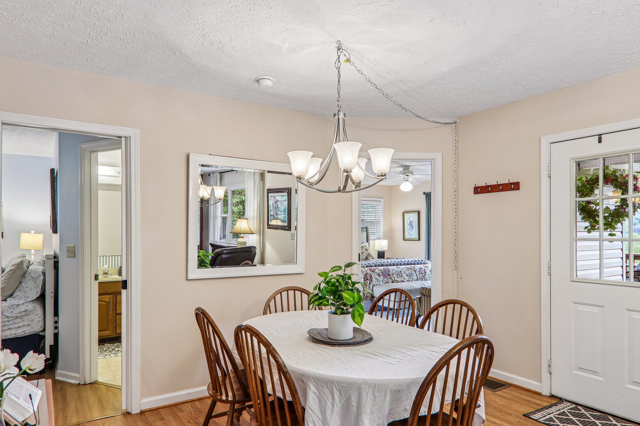 Highview Dr-S0708-016.jpg