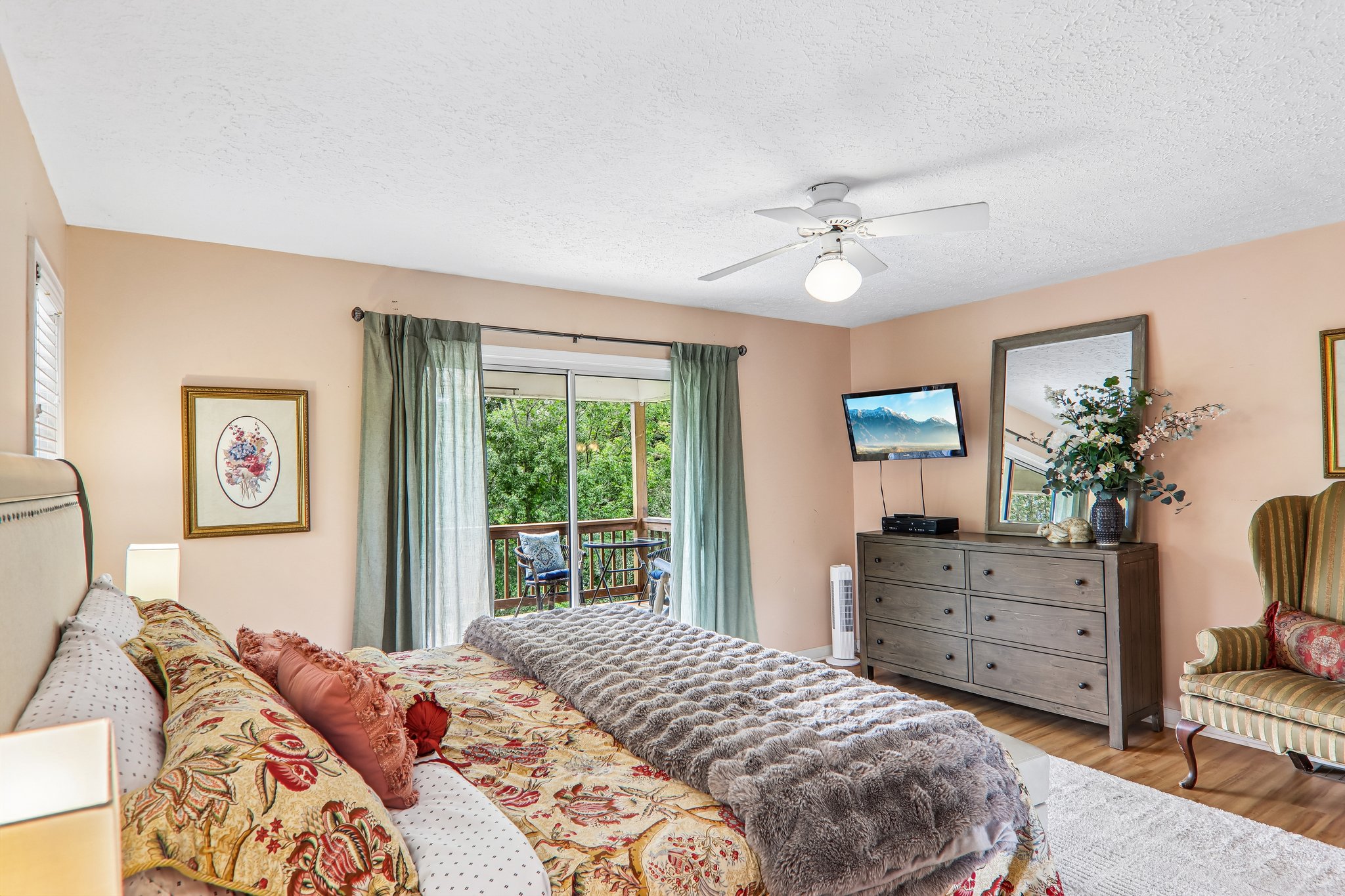 Highview Dr-S0708-026.jpg