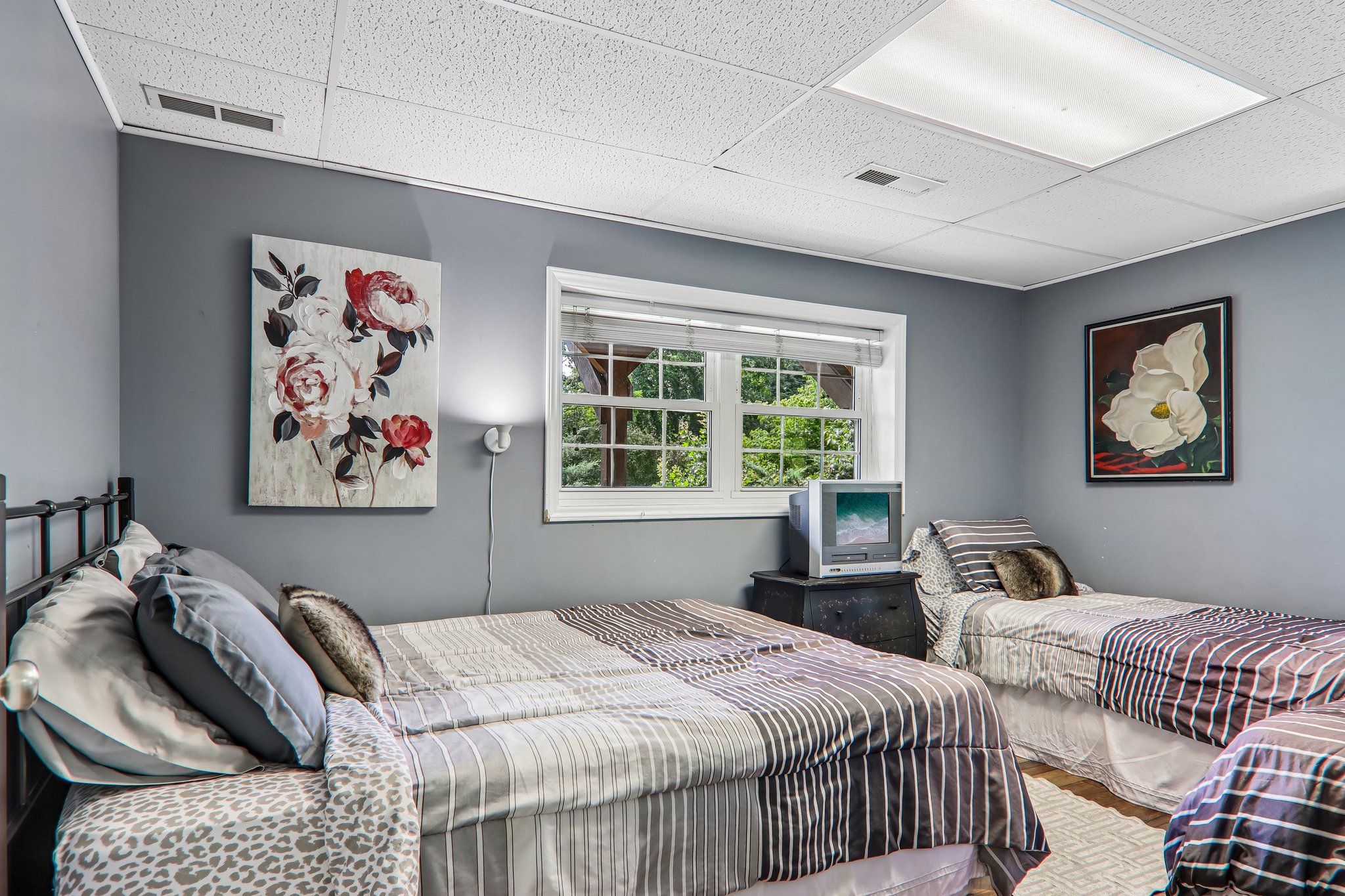 Highview Dr-S0708-035.jpg