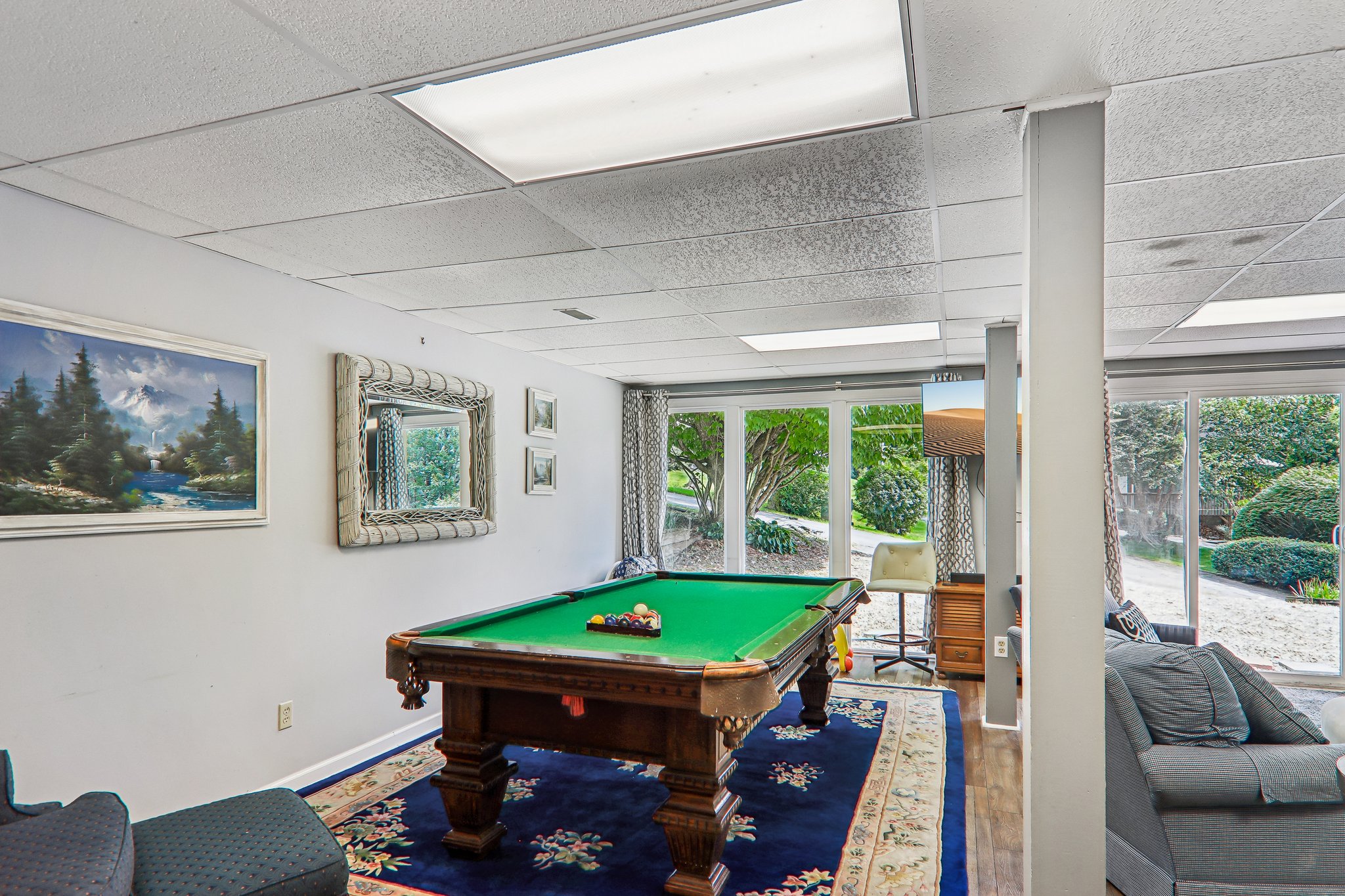 Highview Dr-S0708-037.jpg