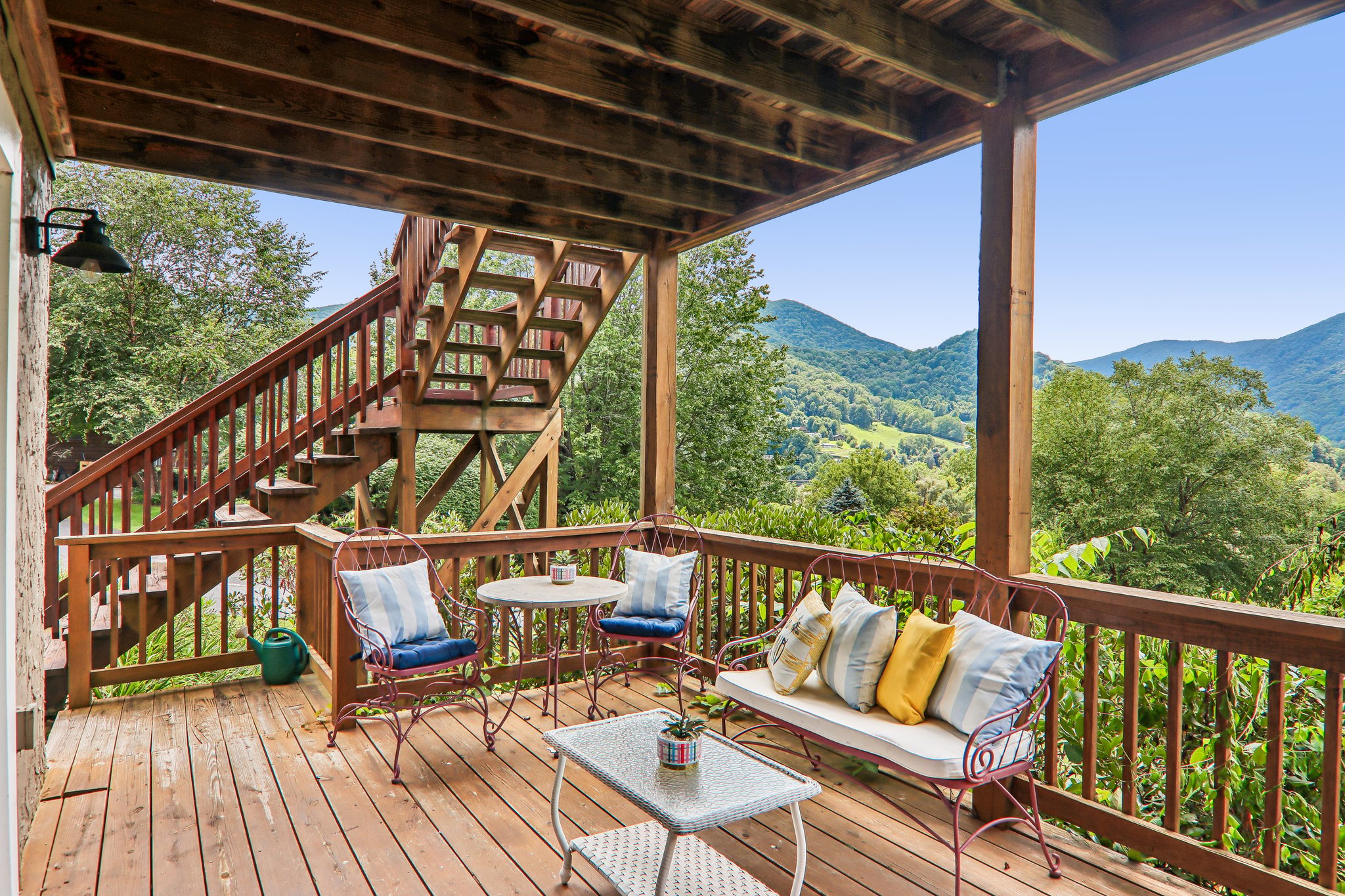 Highview Dr-S0708-046.jpg