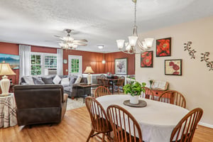 Highview Dr-S0708-008.jpg
