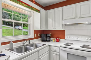 Highview Dr-S0708-021.jpg