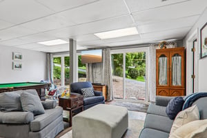 Highview Dr-S0708-041.jpg