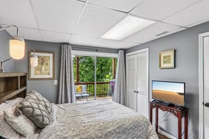 Highview Dr-S0708-042.jpg