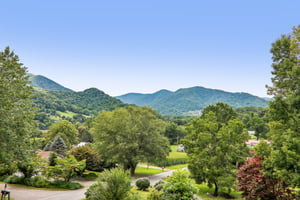 Highview Dr-S0708-045.jpg