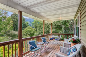 Highview Dr-S0708-049.jpg