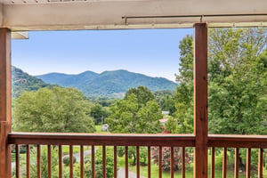 Highview Dr-S0708-053.jpg