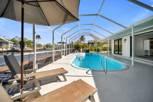 Pool Seating