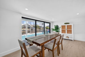 Dining Room 2 of 2