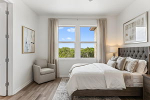 Guest bedroom.