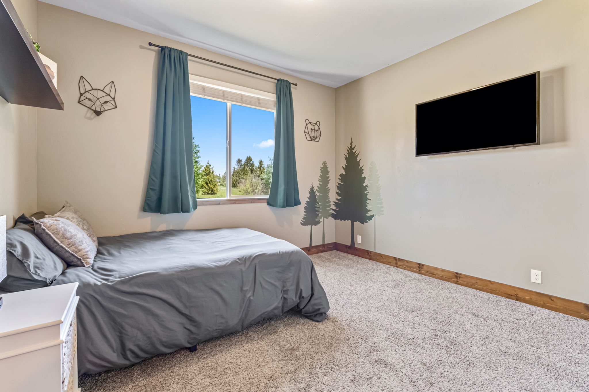 Guest Bedroom 1