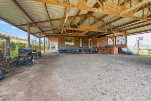  Photo 40