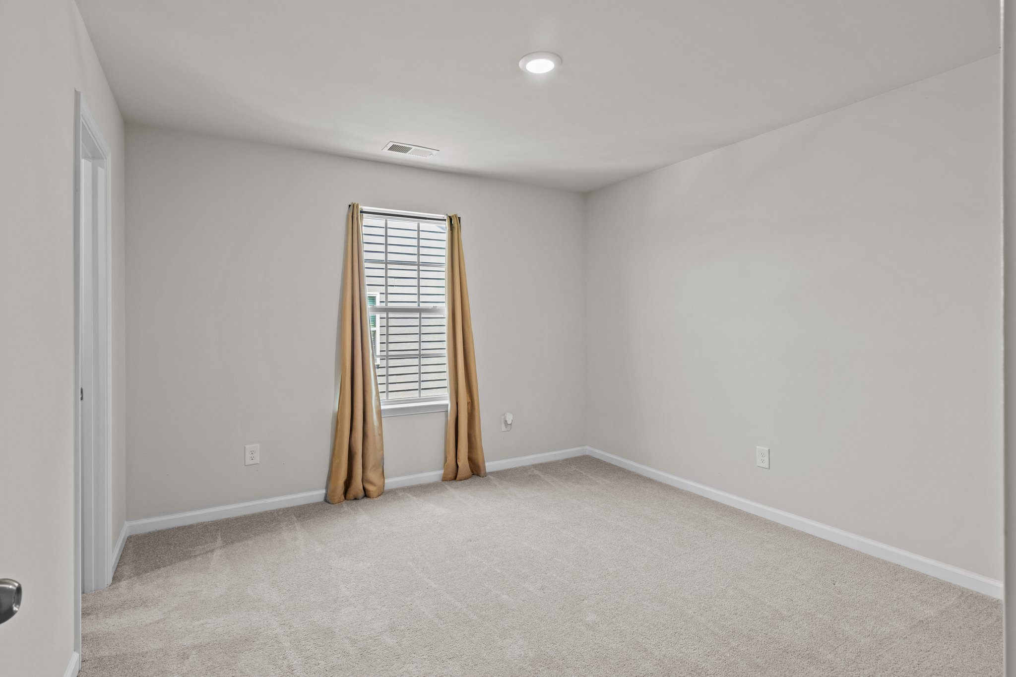 Bedroom 2 on the second floor