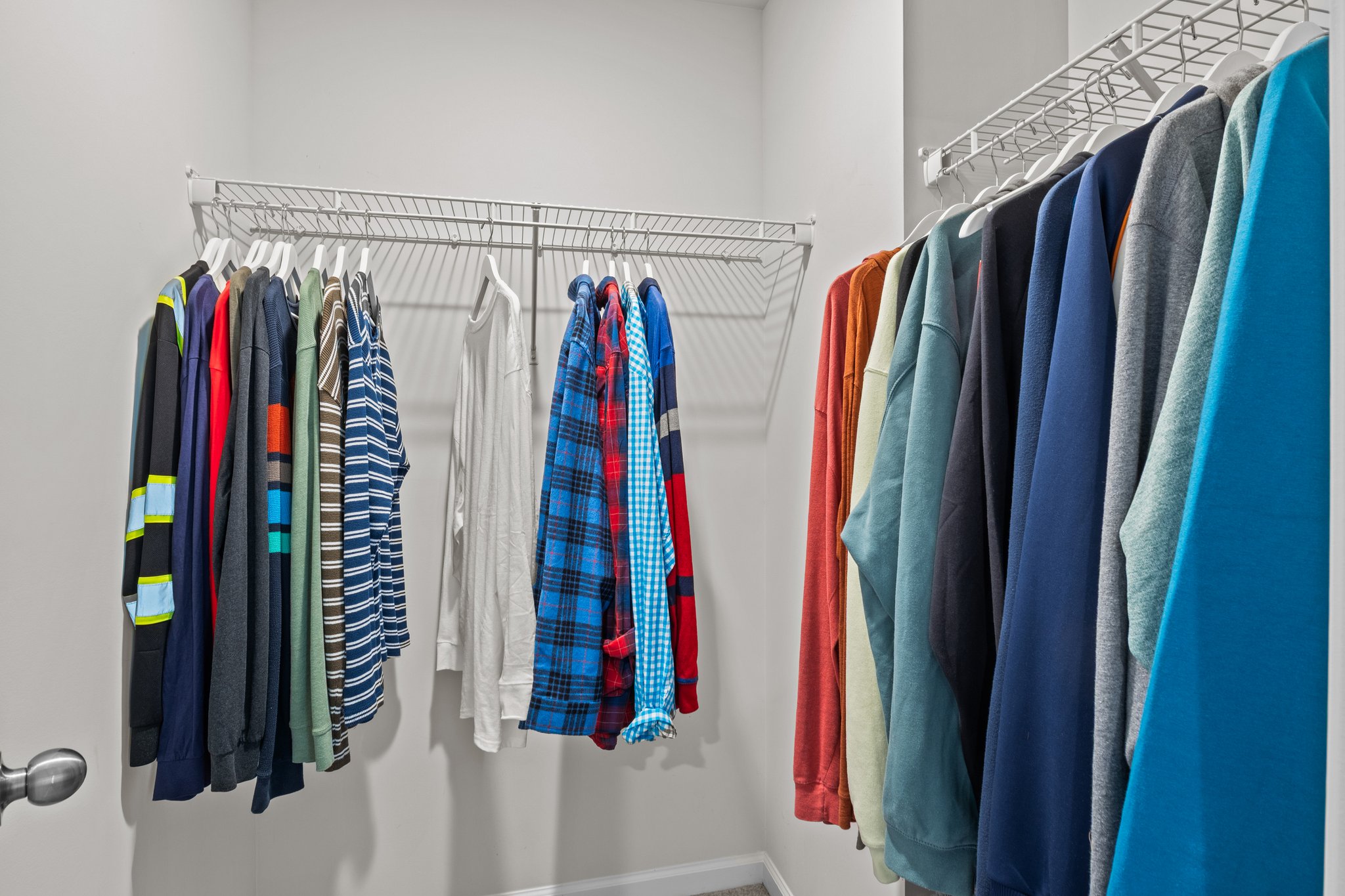 Walk in closet in bedroom 2