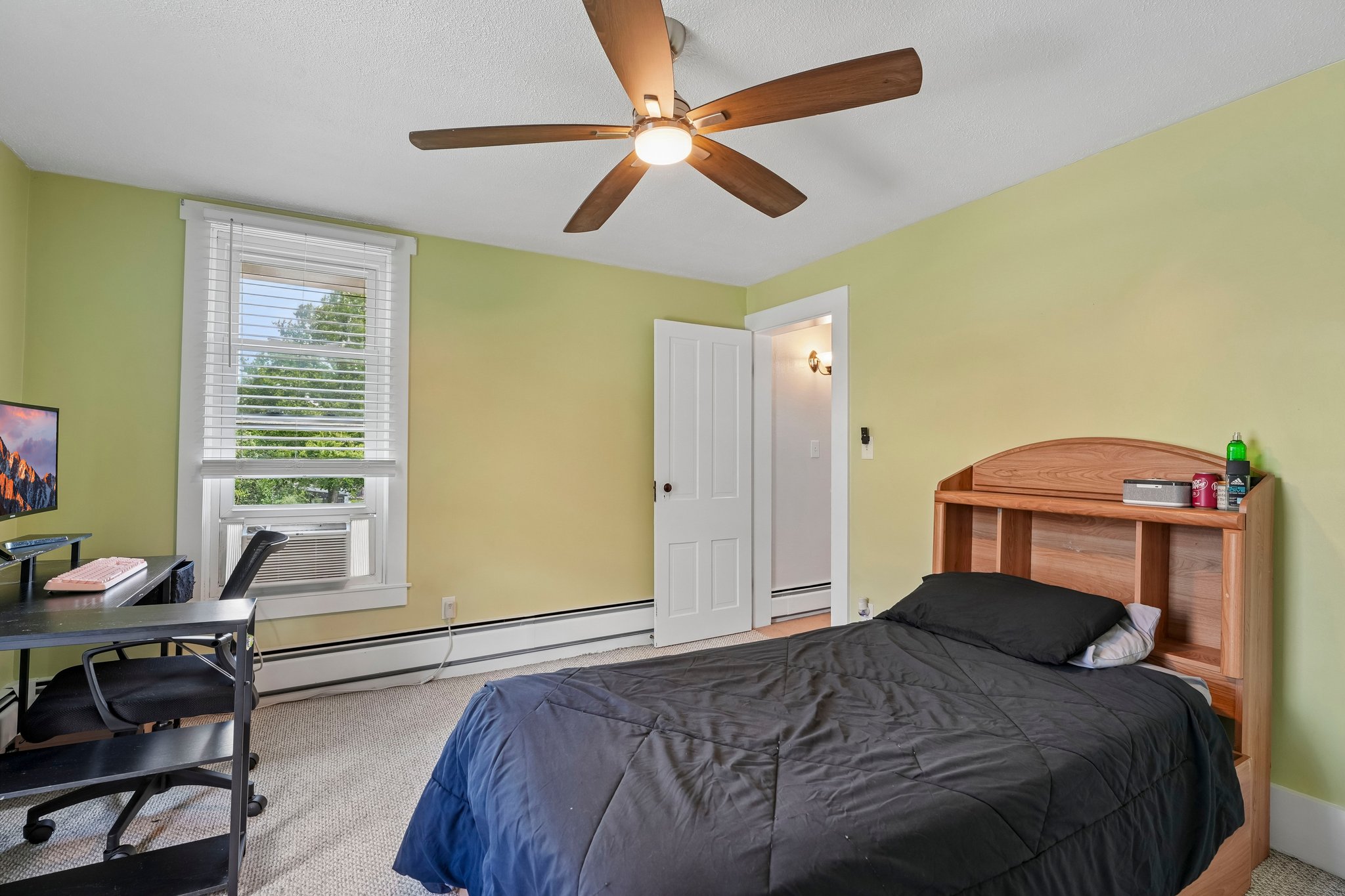 Walnut St-S2006-023.jpg