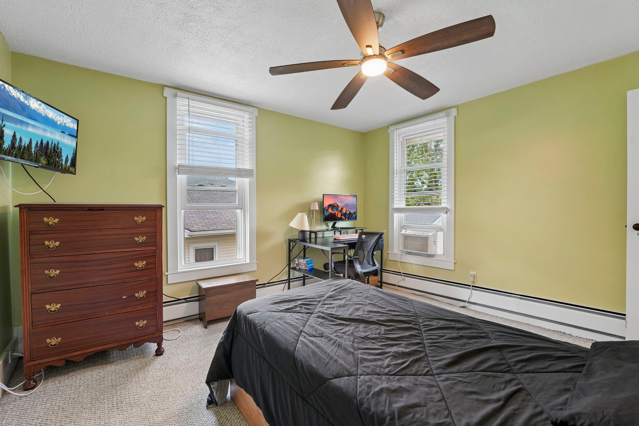 Walnut St-S2006-024.jpg
