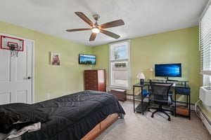 Walnut St-S2006-022.jpg