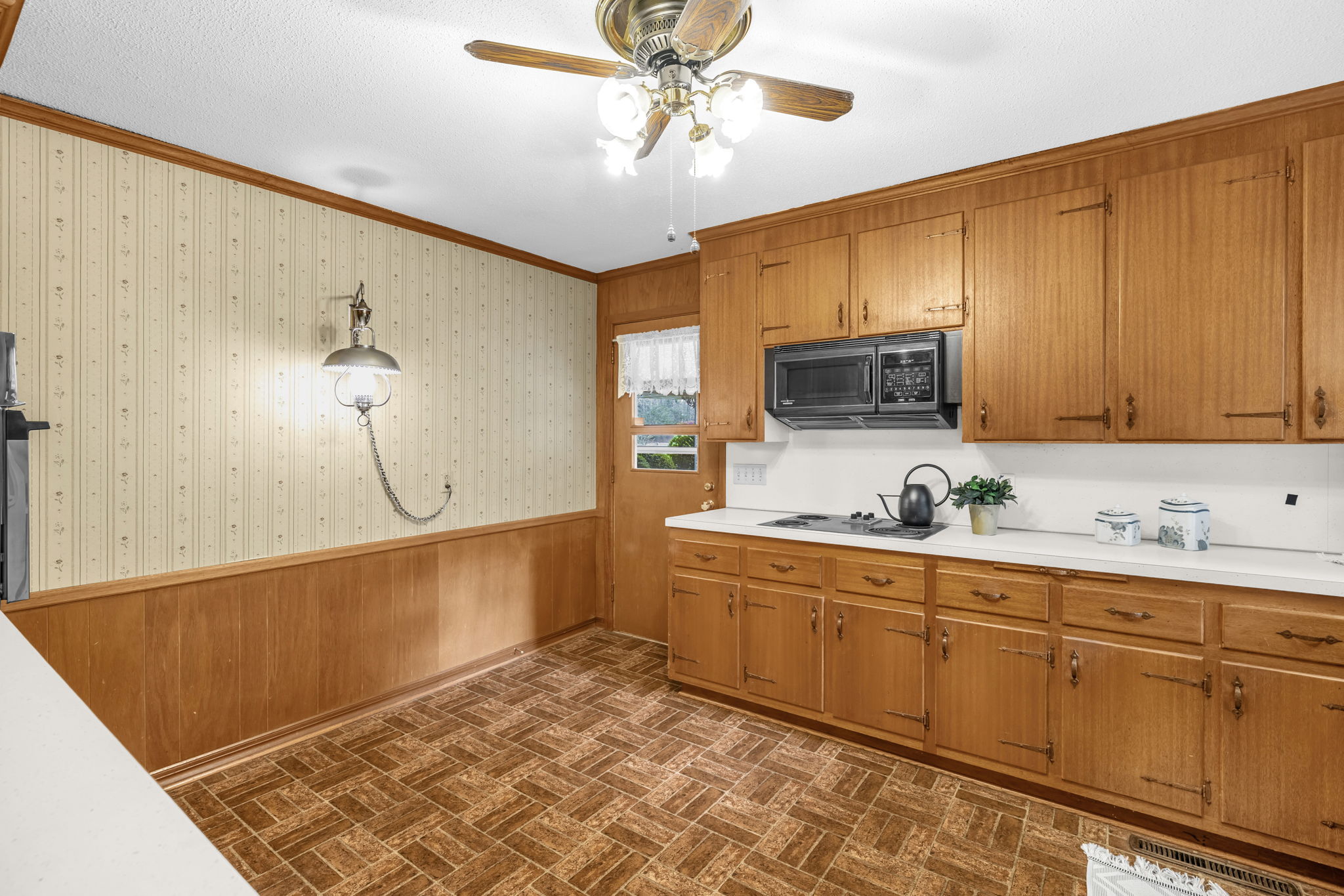 169 Wilbert Dr-13