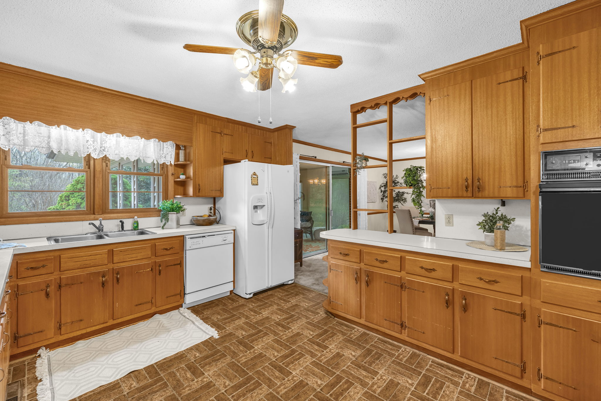 169 Wilbert Dr-15