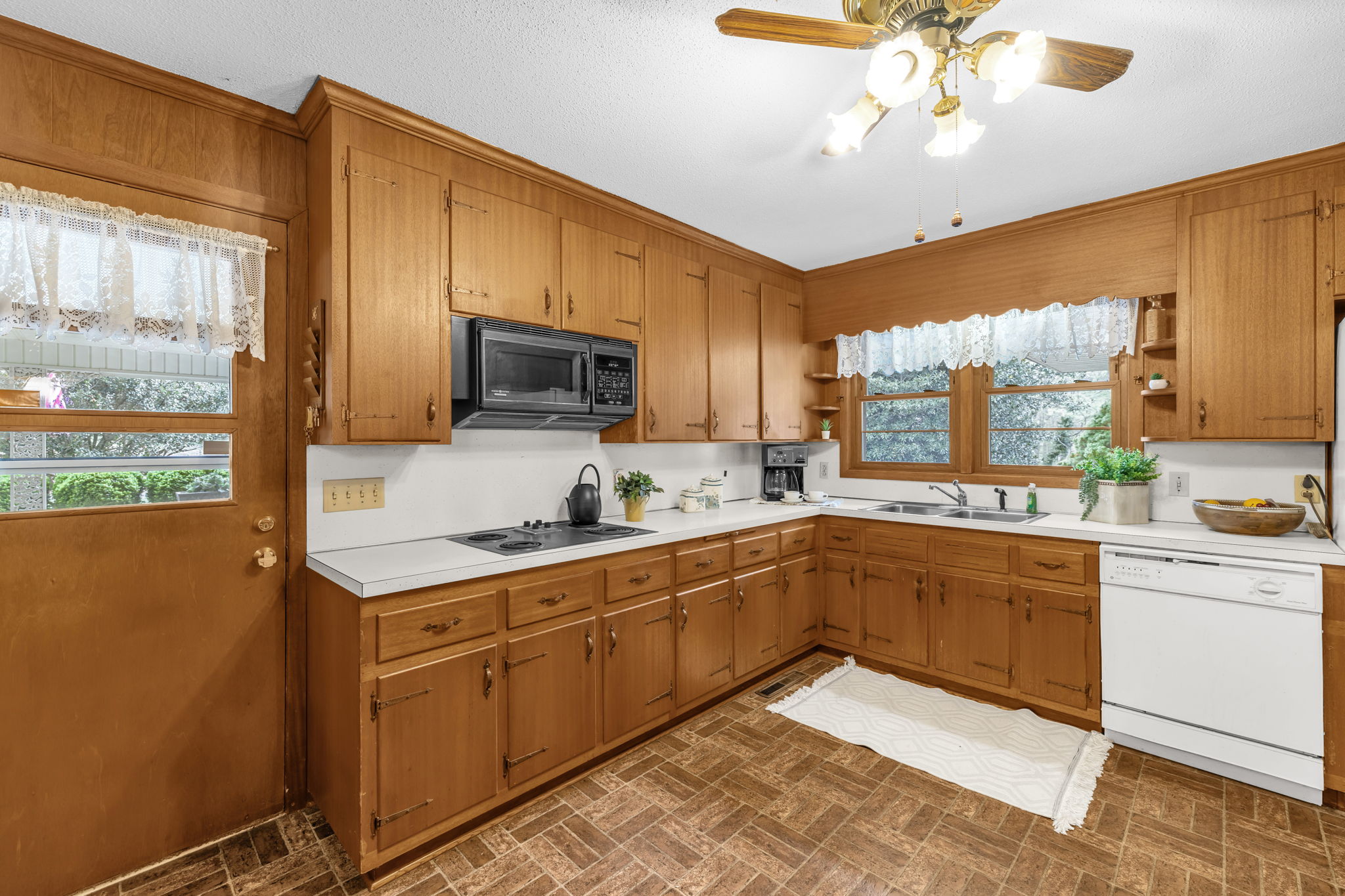 169 Wilbert Dr-16