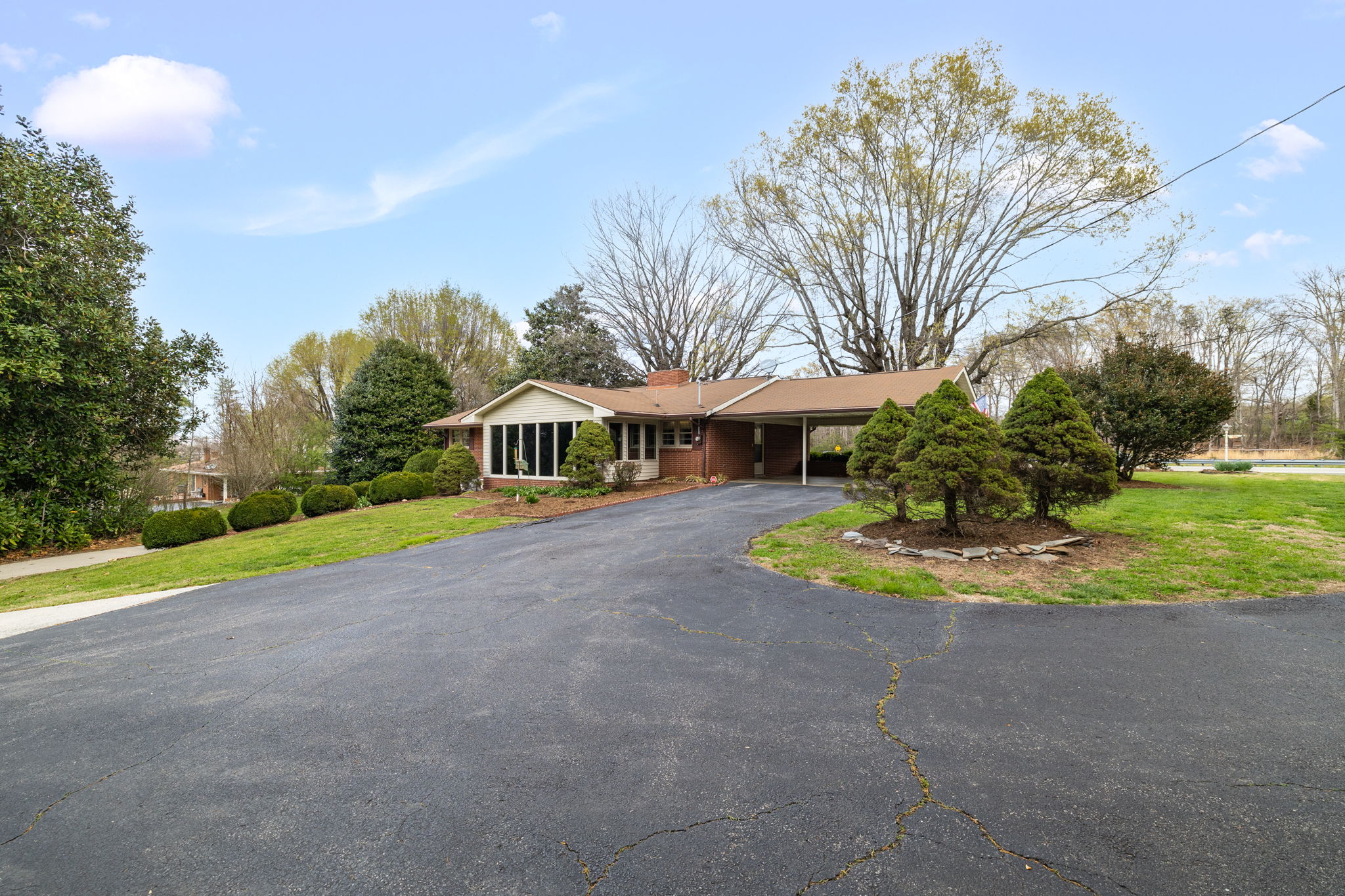 169 Wilbert Dr-32