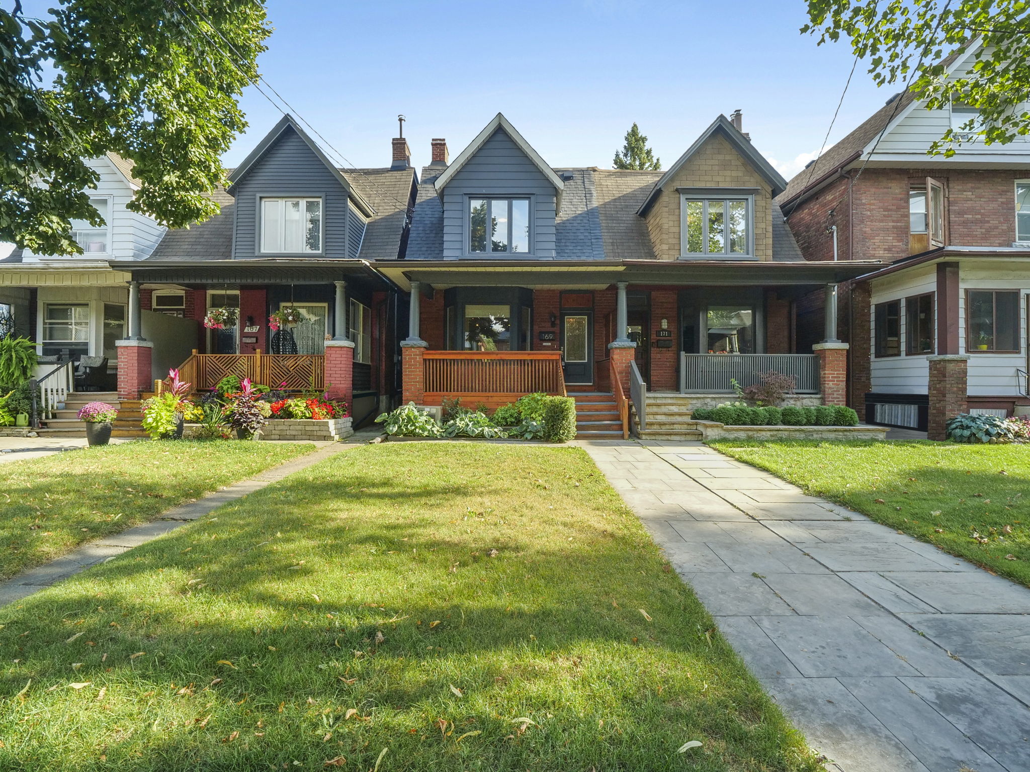 169 Wright Ave Toronto, ON M6R 1L1