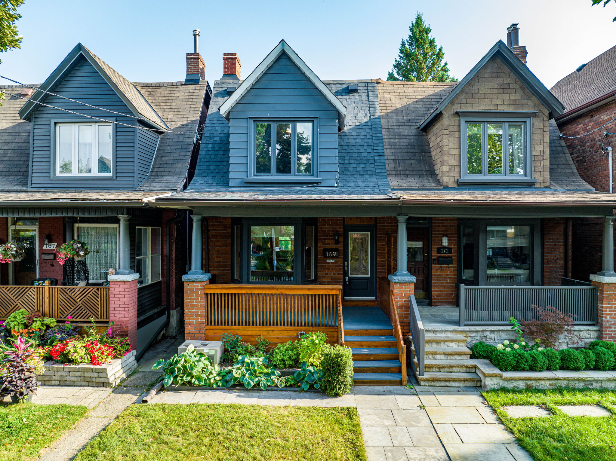 169 Wright Ave Toronto, ON M6R 1L1