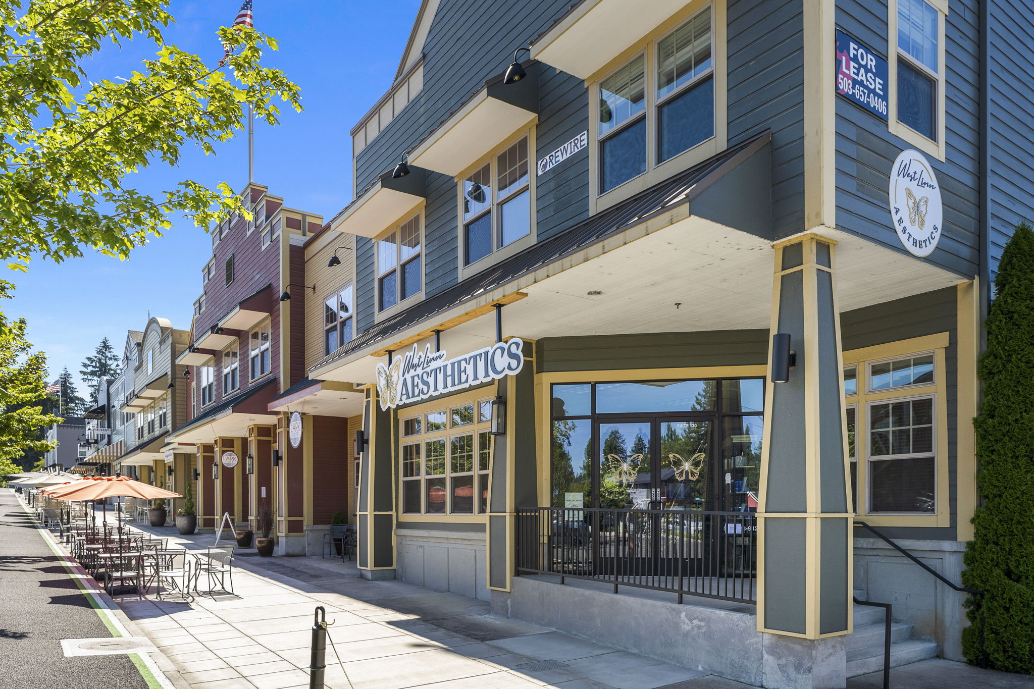 Neighborhood Restaurants & Shops