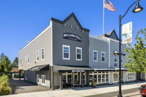 Neighborhood Restaurants & Shops