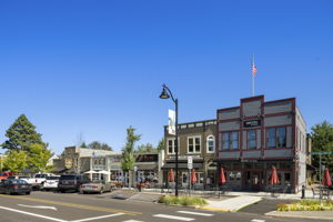 Neighborhood Restaurants & Shops