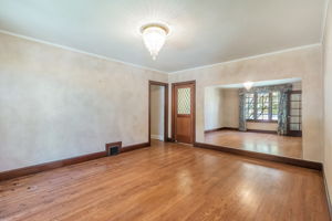 011_1690 Castilleja Ave