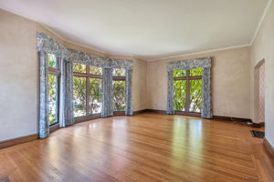 015_1690 Castilleja Ave