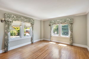 027_1690 Castilleja Ave