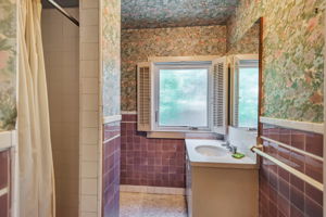 035_1690 Castilleja Ave
