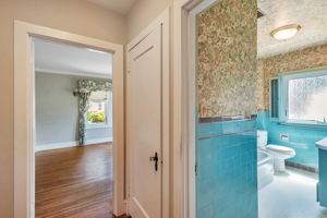 037_1690 Castilleja Ave
