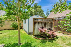052_1690 Castilleja Ave