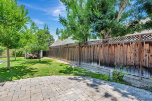 053_1690 Castilleja Ave