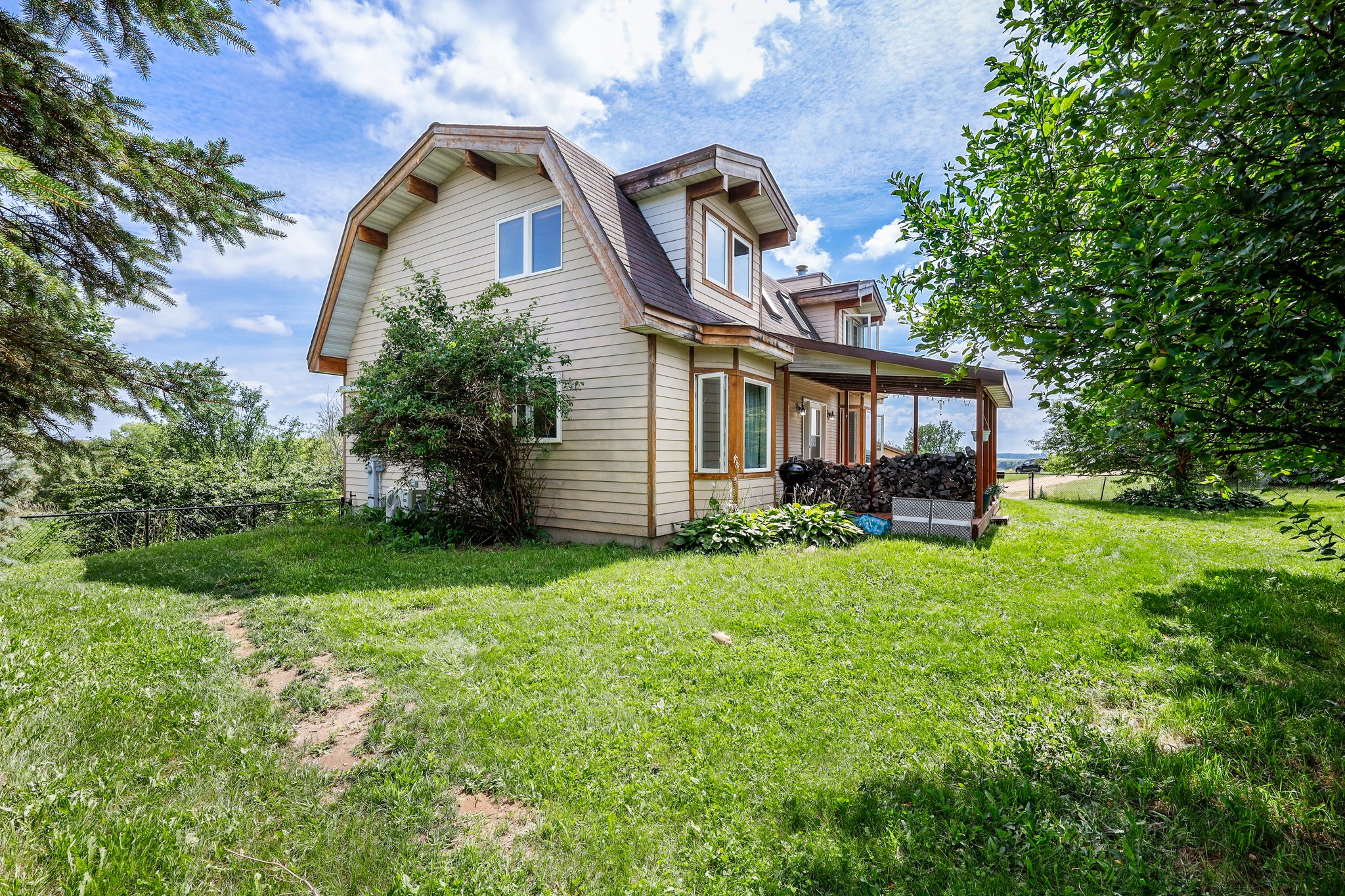 1690 Kestrel Ln, Blue Mounds, WI 53517 Step Inside Media