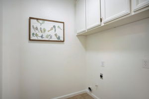 Roxbury Way-020